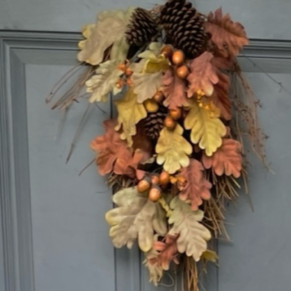 🍂 Autumn Leaf and Pinecone Door Swag wreath decor and door hanger